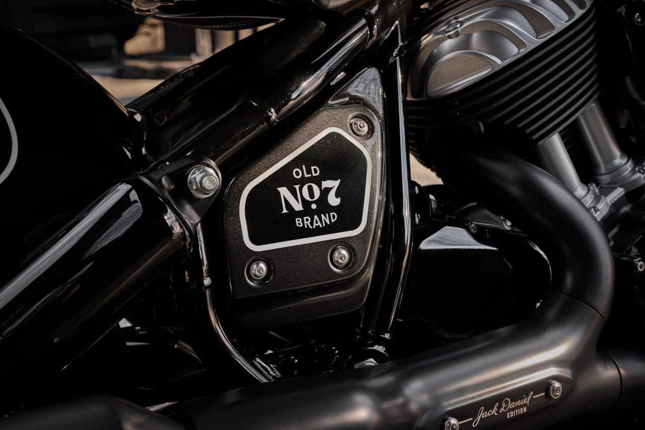 2023 Jack Daniel’s Limited Edition Indian Chief Bobber Dark Horse